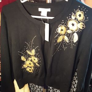 Luxxe Lane Black sweater with gold applique